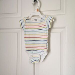5/$10 Onesie brand short sleeve onesie size 0-3m